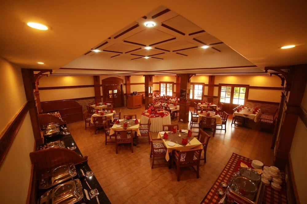 Quality Airport Hotels Nedumbassery Extérieur photo