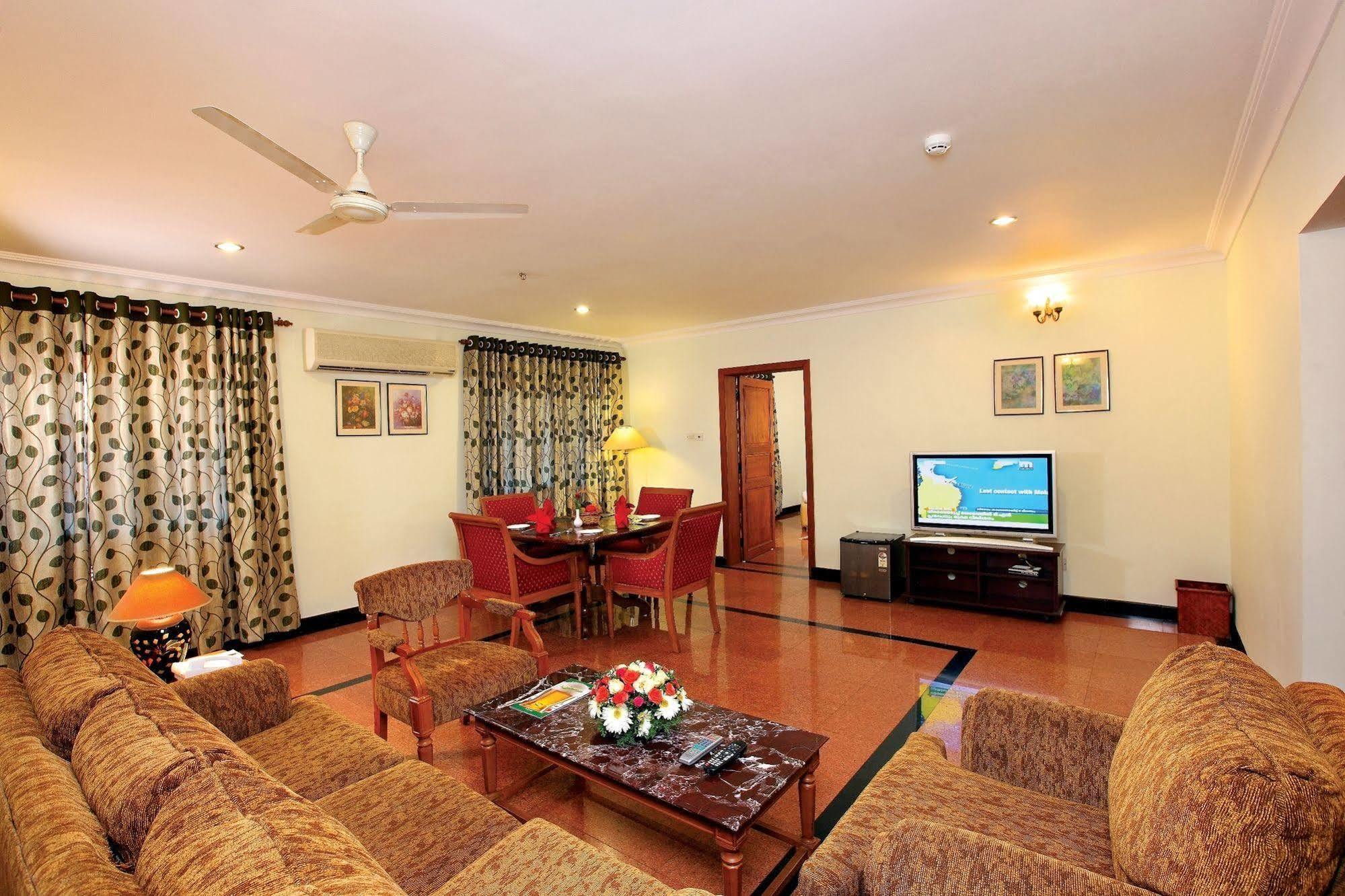 Quality Airport Hotels Nedumbassery Extérieur photo