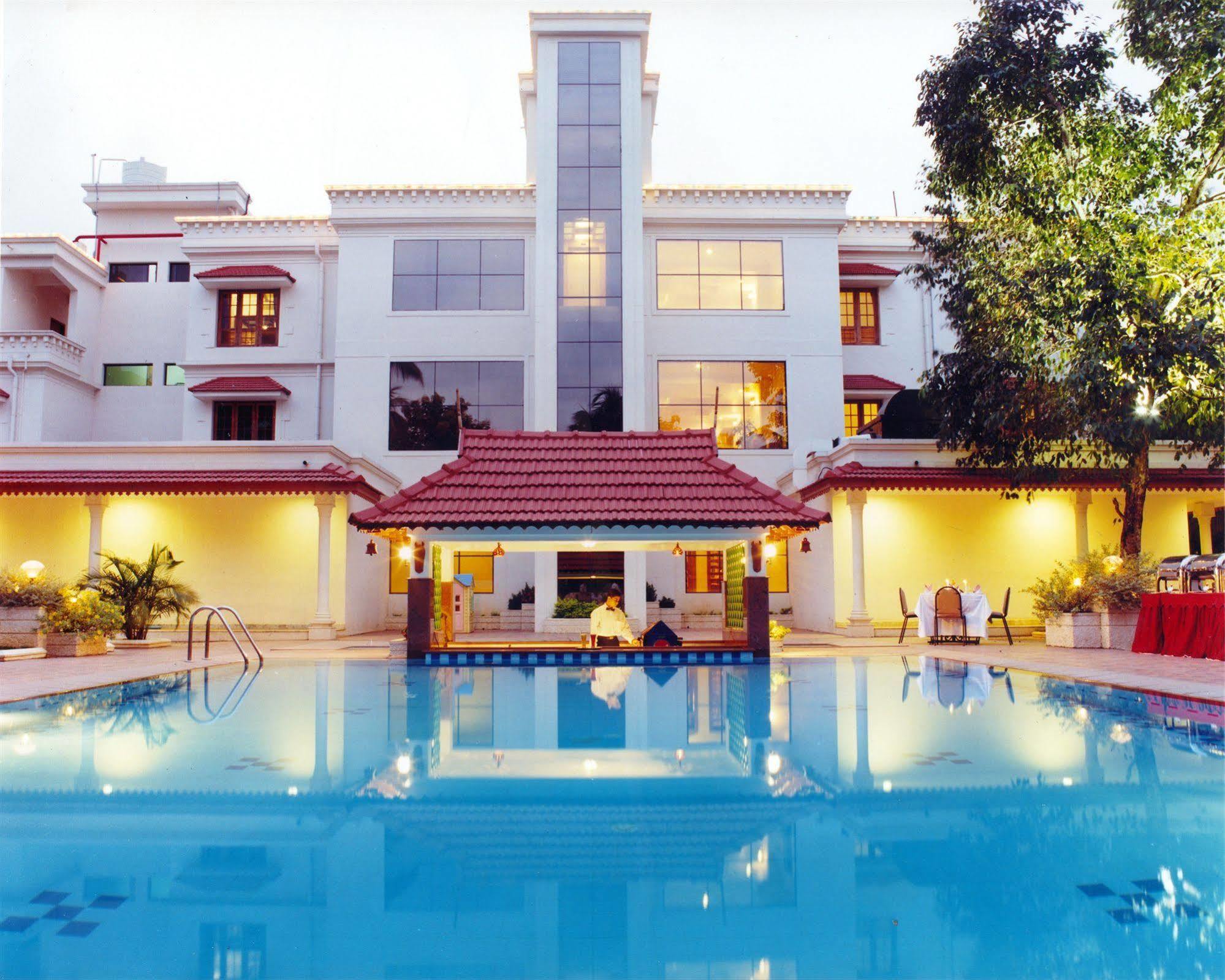 Quality Airport Hotels Nedumbassery Extérieur photo