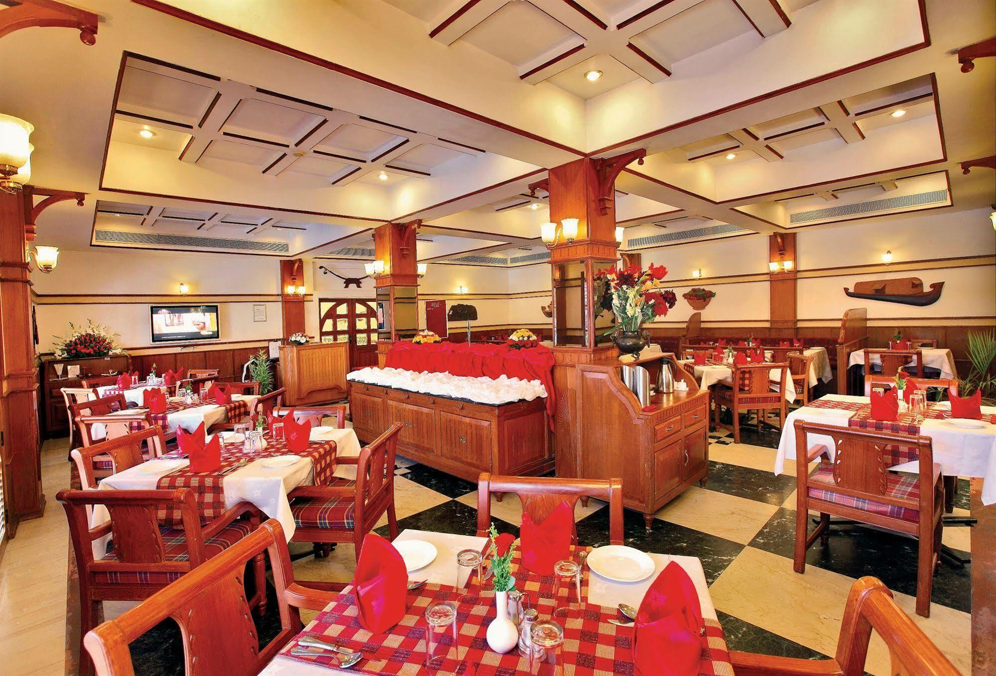 Quality Airport Hotels Nedumbassery Extérieur photo