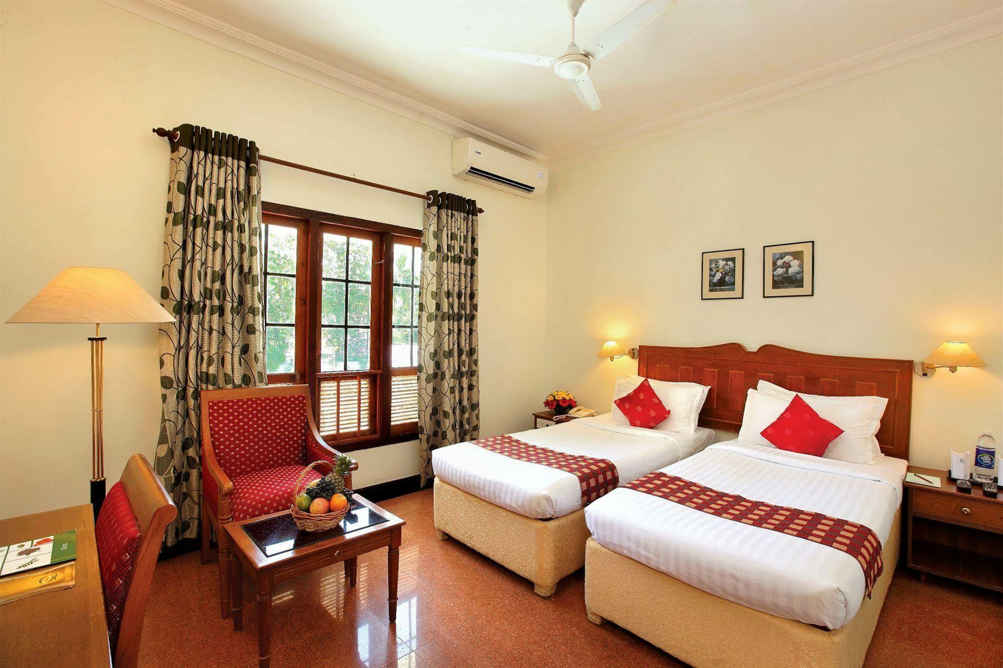 Quality Airport Hotels Nedumbassery Extérieur photo