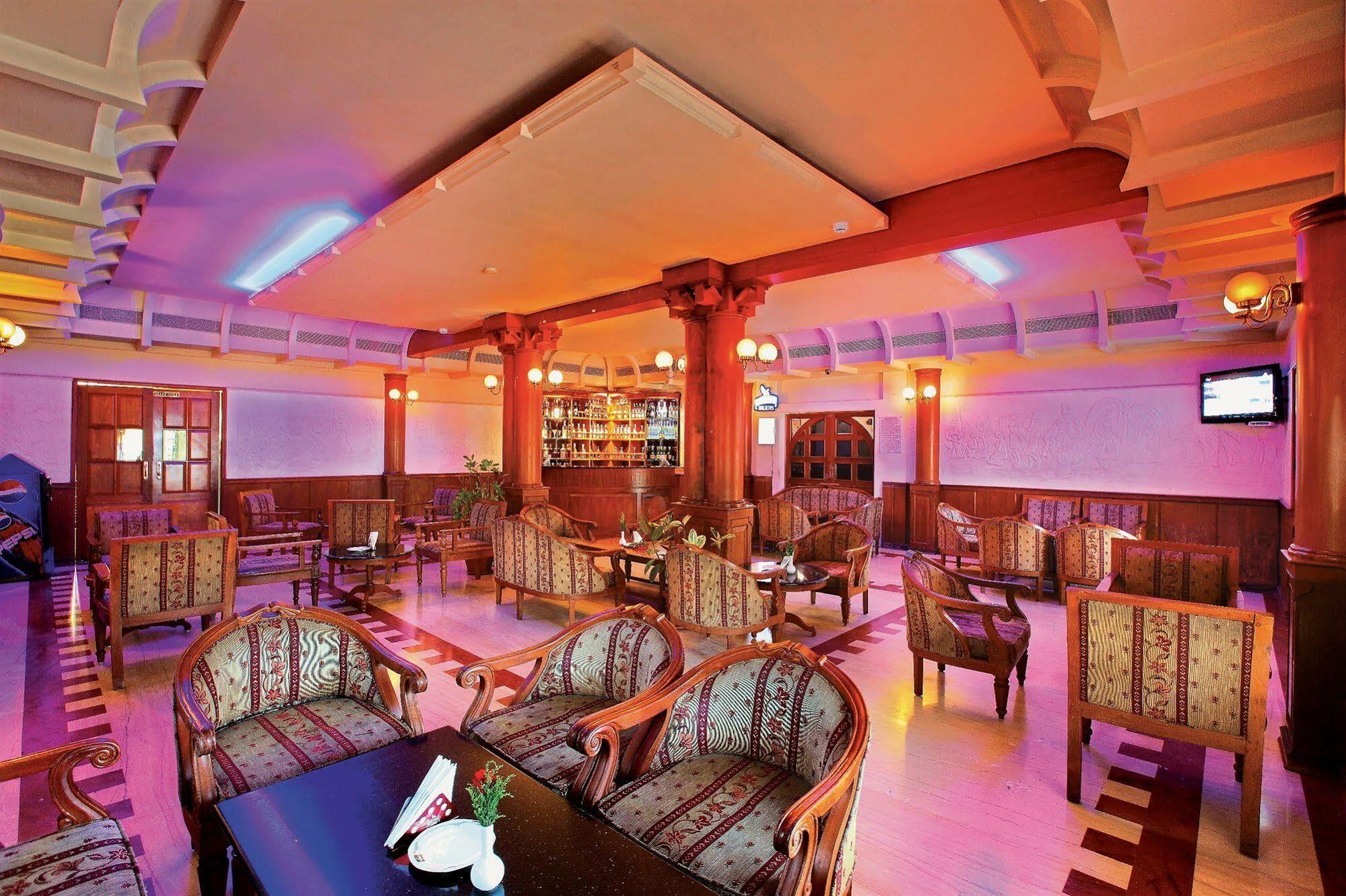Quality Airport Hotels Nedumbassery Extérieur photo