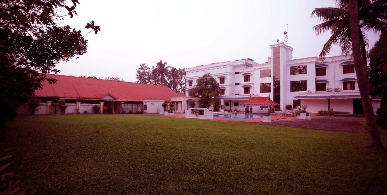 Quality Airport Hotels Nedumbassery Extérieur photo